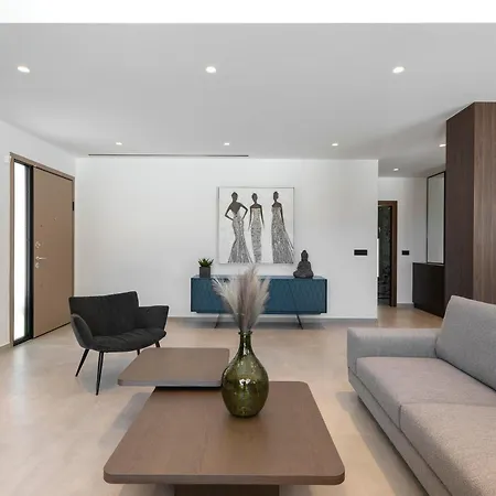 Emerald Estate Asgourou