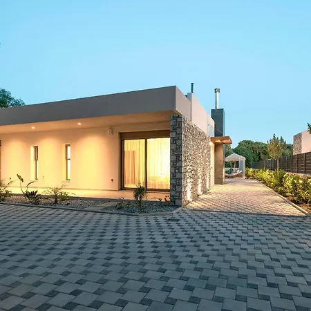 Villa Emerald Estate Asgourou